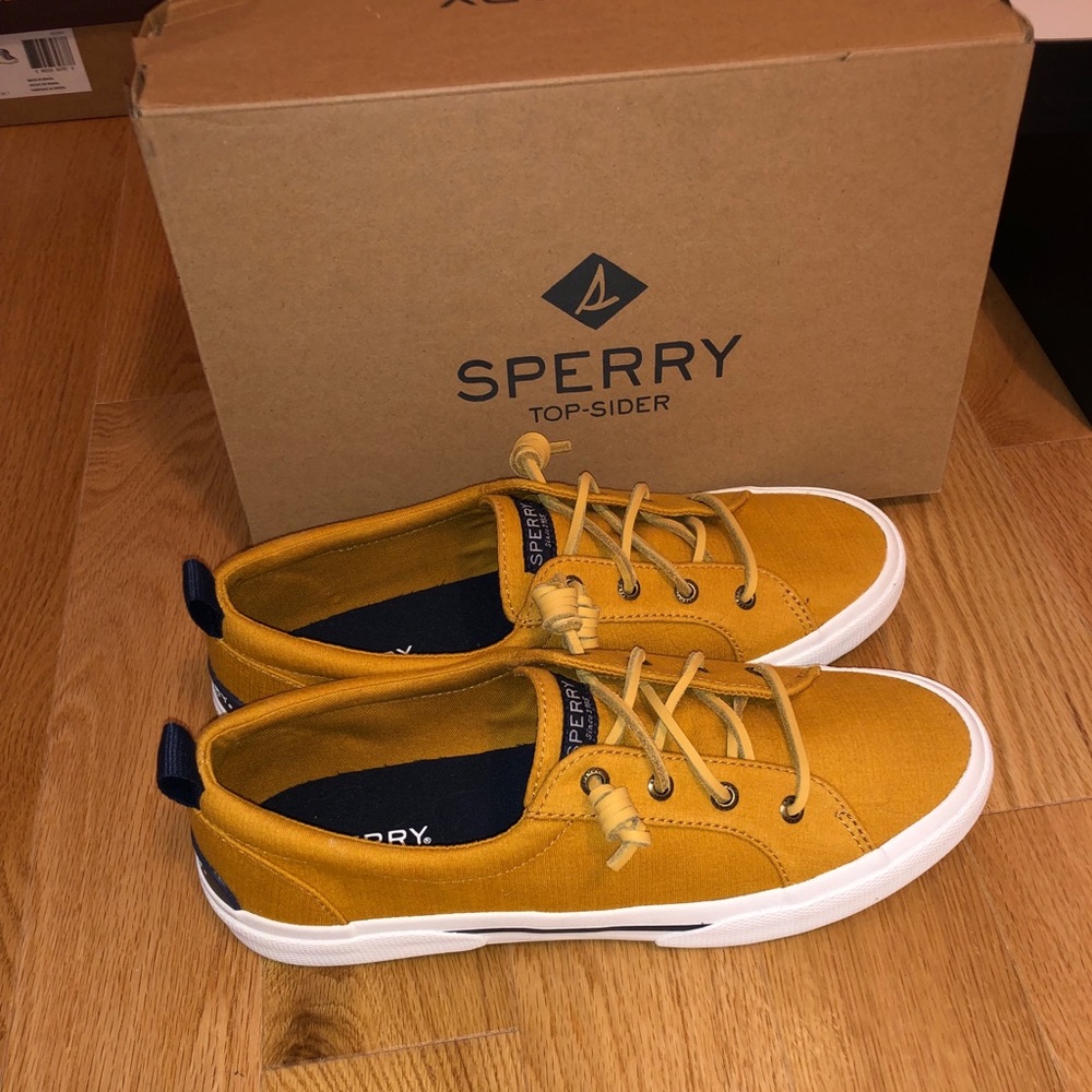Sperry Top Sider slip on flats